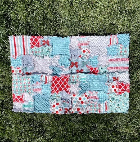 Coral and Teal Raggedy Quilt – Crib Size