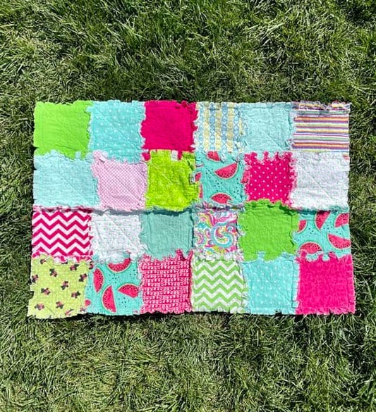 Watermelon Raggedy Quilt – Crib Size