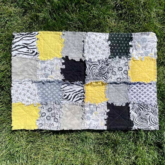 Safari Raggedy Quilt – Crib Size